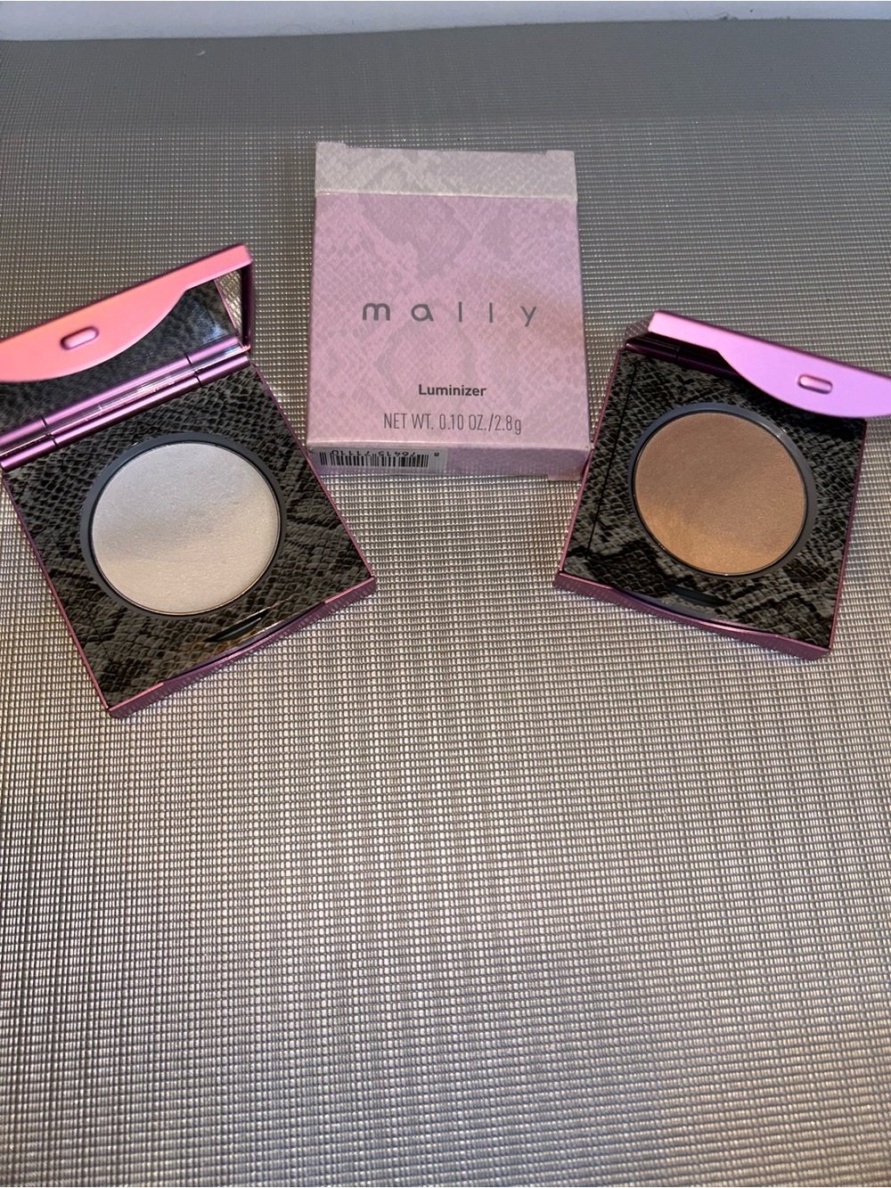 New Mally luminizer highlighter
